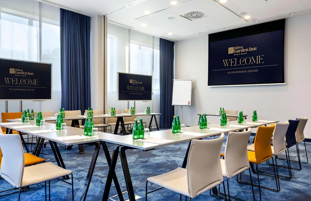 Hilton Garden Inn Krakow Airport-1